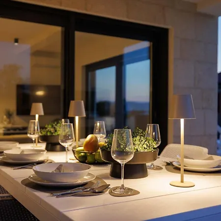 Amaris In With Sea View, Krk Villa Malinska