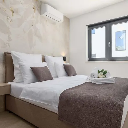 Amaris In With Sea View, Krk Villa *