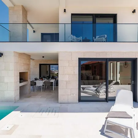 Amaris In With Sea View, Krk Villa