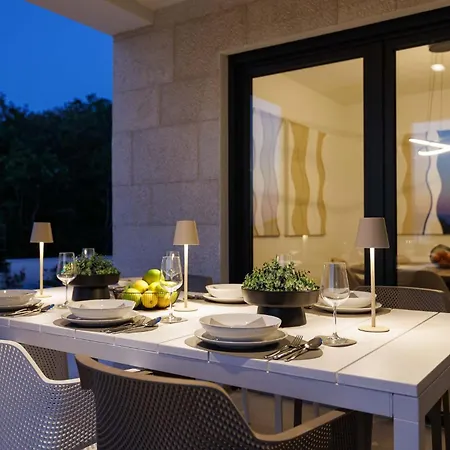 Amaris In With Sea View, Krk Villa *