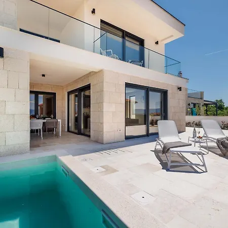 Villa Amaris In With Sea View, Krk