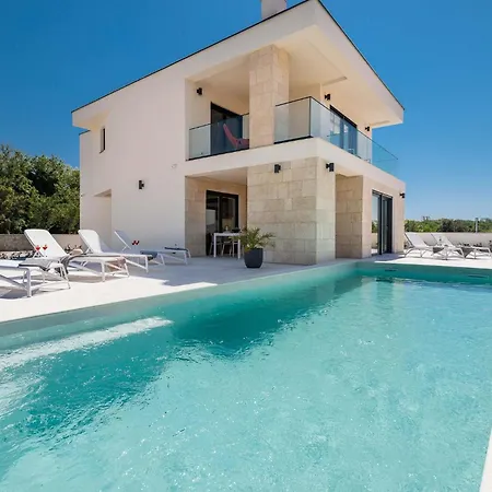 Amaris In With Sea View, Krk Villa Malinska