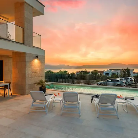 Villa Amaris In With Sea View, Krk