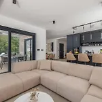 Amaris In With Sea View, Krk Villa *